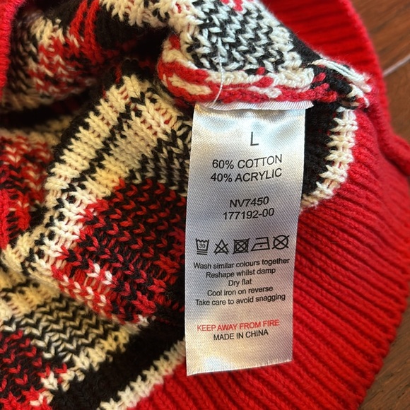 Cupcake clothing THE sheep sweater red/black/white size large - Picture 12 of 12